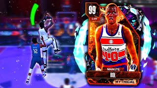 THE BEST CENTER IN MYTEAM MANUTE BOL IS A GLITCH IN NBA 2K24 MYTEAM [upl. by Edalb297]