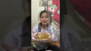 Review Khanom Jeen Nam Yoi Restaurant Mueang Phrae [upl. by Elledoj]