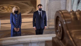 Macron lays wreath at tomb of Napoleon on 200th anniversary of death [upl. by Ana]