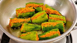 भरवां करेला ऐसे बनाएंगे तो सब खाएंगे  Stuffed Karela Recipe  Bharwa Karela Recipe  Kabitaskitchen [upl. by Sackville]