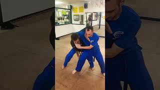 How to get out of a headlock shorts taekwondo selfdefense martialarts [upl. by Carpenter578]