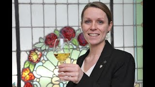 Margaux Carlier sommelière professionnelle vainqueur du Trophée des vins du Jura 2019 [upl. by Aknaib]