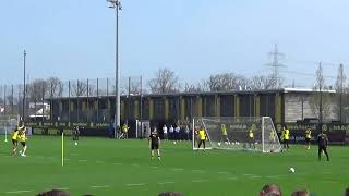 Dortmunder Torschussübung Lange hohe Bälle und Volleyabnahmen [upl. by Denzil755]