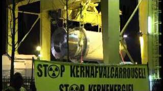 Greenpeace protesteert tegen transport van radioactief afval [upl. by Heim]