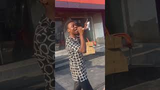 Jotta Sarfo Sings Nsamranee by Akua Serwaa Bonsu on the street of Accra [upl. by Hewet]