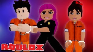 POLICE TRAINING WITH AMBERRY AND RICHICKEN  Flee The Facility  Roblox [upl. by Adrahs]