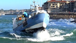 💯 ATTENTION SORTIE TRÈS SPORTIVE POUR LES MARINS PÊCHEURS DE CAPBRETON FACE AUX DÉFERLANTES 🌊👀 [upl. by Hama]