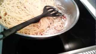 Spaghetti carbonara kochen  Spaghetti carbonara selber machen  Rezept [upl. by Anaer]