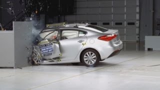 Terrifying car crashes New crash test revealed by Insurance Institute for Highway Safety [upl. by Rotceh]