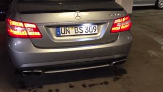 W212 EKlasse E500 4 Matic Brachialer Sound [upl. by Zelde]