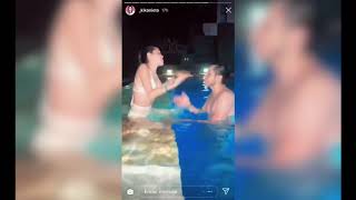 KIKA NIETO CANTA TRAPSTORNO DE REDIMI2 EN PISCINA [upl. by Rebmyk529]