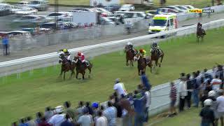 Hippisme  9ème journée  La 4ème course en direct [upl. by Cedell7]