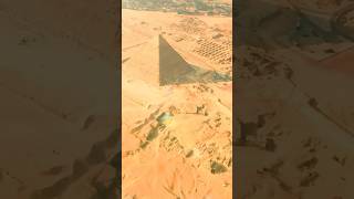 Les anciens extraterrestres dans les pyramides  shorts egypt pyramids alien [upl. by Ettevy42]