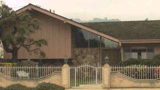 The Brady Bunch House Then and Now 11222 Dilling Street North Hollywood CA [upl. by Alix]