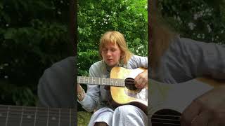 Singing a Bess Atwell song from the garden musician folk cover bessatwell timecomesinroses [upl. by Tristis]