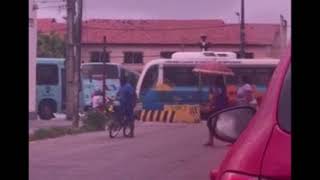 VLT colide com ônibus no Vila União [upl. by Saltzman]