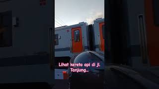 Lihat kereta api pas mau mudik keretaapi fyp keretaapiindonesia fypシ゚viral [upl. by Laehctim]