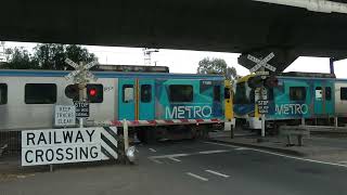 Level Crossing Macaulay Victoria Australia [upl. by Lightman]