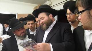 כי לקח טוב ר מיכאל שטרייכר  ki lekech tov rabbi michoel ber streicher [upl. by Aicercal]