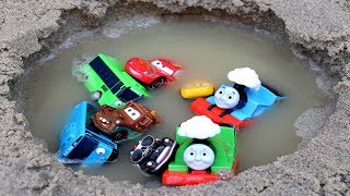 Aprende Colores para Niños en Español Coches Trenes y Carros Disney Cars y Agua [upl. by Sung]