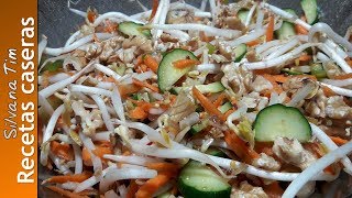 Receta de Ensalada Asiática con Brotes de Soja Pepino y zanahoria [upl. by Nial]