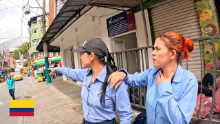 Colombian Police Women help me after I got Lost 🇨🇴 [upl. by Eerehc805]