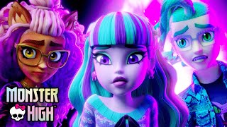 Twyla Manipulates Dreams Using Her Powers w Clawdeen Deuce amp Draculaura  Monster High [upl. by Victor189]