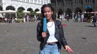 Luna Simao singt mitten auf dem Lübecker Markt [upl. by Zolnay]