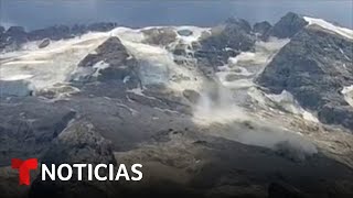 En video momento del desprendimiento del glaciar en Italia  Noticias Telemundo [upl. by King]