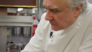 Guide Michelin 2016 Alain Ducasse savoure son succès [upl. by Salahcin]