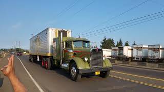 Dan Thomas Beautiful Kenworth with Aeroliner trailer [upl. by Kirsten]