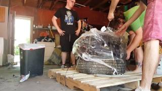 Removing an Engine from a Shipping Pallet [upl. by Loren]