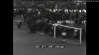 196061 28  16041961 JuventusINTER  Sospesa 02 Tavolino poi Rinviata Istituto Luce [upl. by Erdnaek]