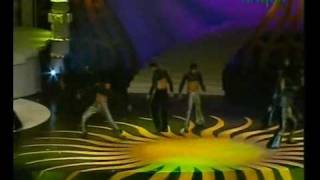 Hrithik Roshan IIFA 2001 Performance [upl. by Akenor606]