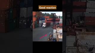 Good reaction 🙃 truck lkw camion lorry bigrig work job safety hgv shorts [upl. by Amann]