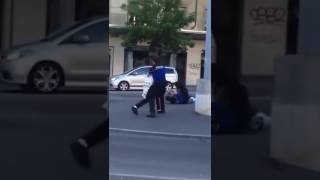 La Suisse deviens une honte  3 policier taper au centre de Lausanne par 3 jeunes de la Bonlieu [upl. by Burck418]