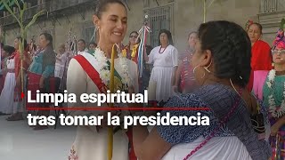 Claudia Sheinbaum recibe ritual de limpia por parte de las guías espirituales en el Zócalo [upl. by Koziarz]