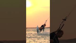 Sunrise sessions 😍  kiteboarding [upl. by Assek]