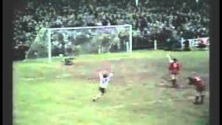 Goal of the season  197172 Ronnie Radford Hereford United v Newcastle United [upl. by Oskar]