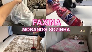 FAXINA MORANDO SOZINHA AOS 16 🏠💗✨ [upl. by Ruyle]