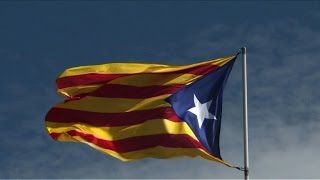 En Catalogne les villages rêvent dindépendance mais Barcelone [upl. by Dorcus478]