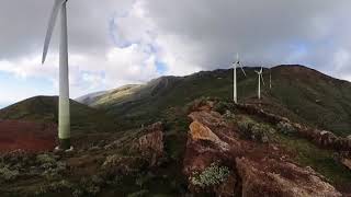 Aerogeneradores de La Gorona del Viento en el Hierro [upl. by Ennovahs]