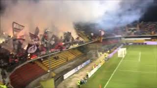 Benevento  Foggia le due tifoserie danno spettacolo al Vigorito [upl. by Ruelu]