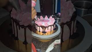 New cake decoration video 😃😇🍪 viralcakevideo newcakedecoration birthdaycake [upl. by Maharg428]