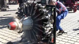 9 Cylinder Radial Engine Start And Run  Sternmotor läuft [upl. by Burta]