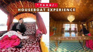 A Night In A Luxurious Houseboat At Dal Lake  कश्मीरी Houseboat कैसा होता है Houseboat Tour [upl. by Isnyl775]