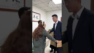 孩子在淘气堡受伤被拖到监控盲区藏起来还污蔑是小孩弄坏的邓老师现场协商解决律师事务所 法律咨询 经济纠纷 欠钱不还 [upl. by Sunny]