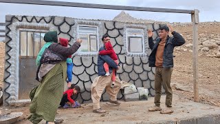 Sheltering Rasool Sugli and his grandchildren in the grandmothers house in the extreme cold [upl. by Nohsad]