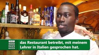 Mustafa Niasse kocht beim Circus Roncalli [upl. by Trebron]