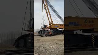 The process of transporting a hightonnage crawler crane [upl. by Erdnoed]